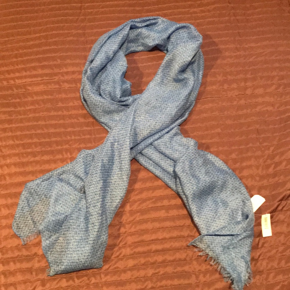 Thin scarf